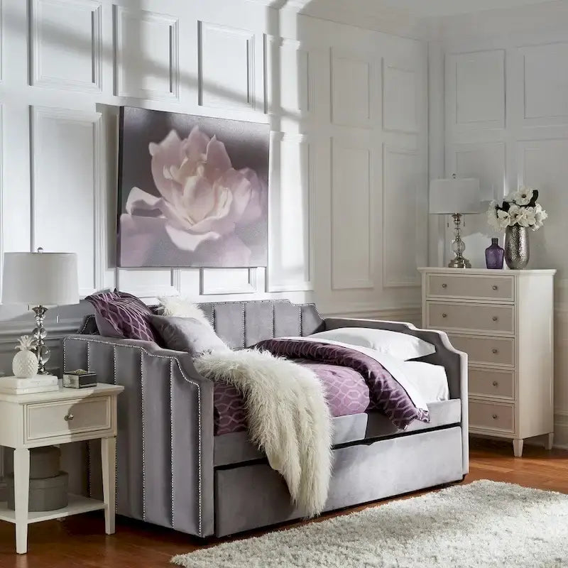 Lit de repos en velours gris