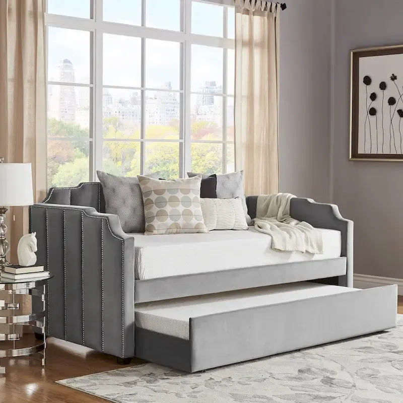 Lit de repos en velours gris