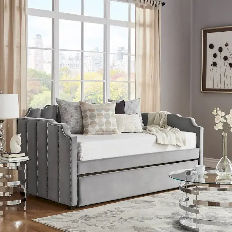 Lit de repos en velours gris
